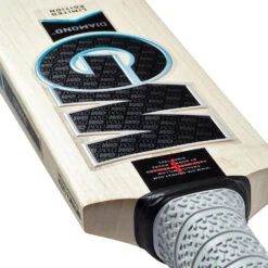 GM Diamond Original Limited Edition Cricket Bat 2021 -Sports Ball Store Gunn and Moore Diamond Cricket Bat 2019 emboss 1